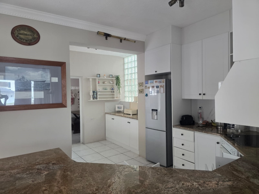 4 Bedroom Property for Sale in Royal Alfred Marina Eastern Cape